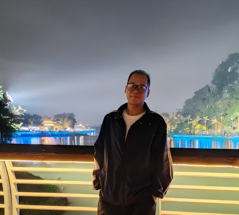 高山流云的第一张照片--肇庆王婆说媒